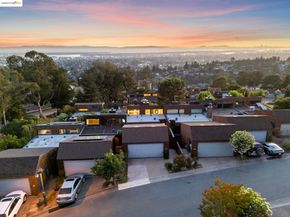 5 Sereno Cir, Oakland CA 94619