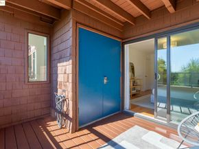 5 Sereno Cir, Oakland CA 94619