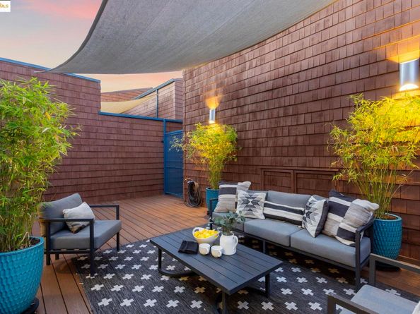 5 Sereno Cir, Oakland CA 94619