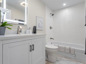 5 Sereno Cir, Oakland CA 94619
