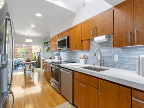 5 Sereno Cir, Oakland CA 94619