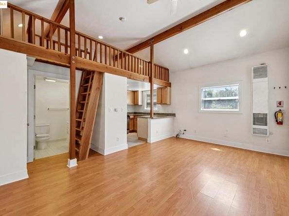2714 Alcatraz Ave, Berkeley CA 94705