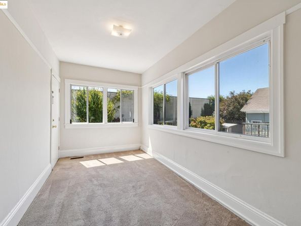 2714 Alcatraz Ave, Berkeley CA 94705