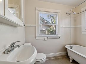 2714 Alcatraz Ave, Berkeley CA 94705