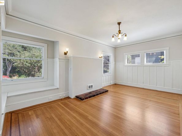 2714 Alcatraz Ave, Berkeley CA 94705
