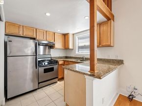 2714 Alcatraz Ave, Berkeley CA 94705