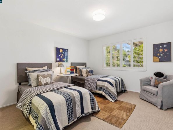 4051 Rhoda Ave, Oakland CA 94602