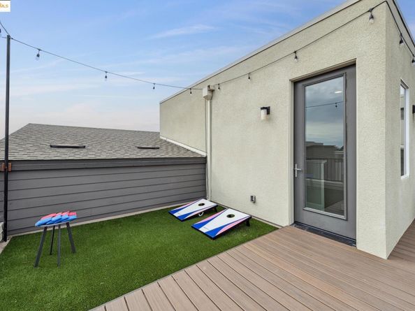 1426 Seawind Dr, Richmond CA 94804