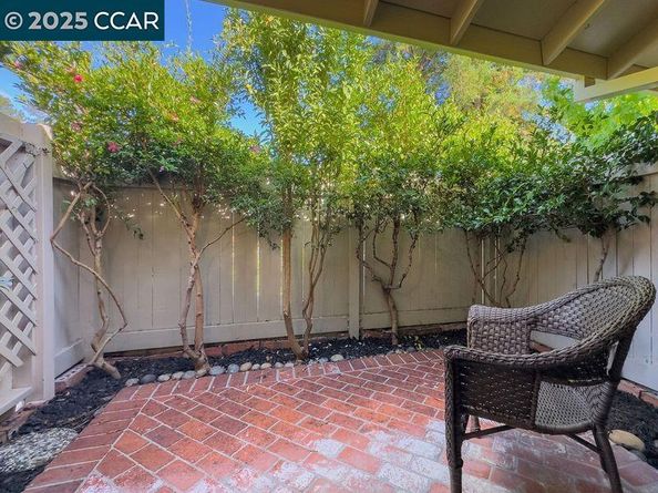 2733 Ptarmigan Dr 2, Walnut Creek CA 94595