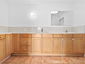 6301 Farmdale, North Hollywood (los Angeles) CA 91606