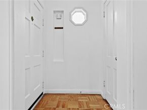 6301 Farmdale, North Hollywood (los Angeles) CA 91606