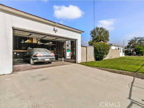 6301 Farmdale, North Hollywood (los Angeles) CA 91606