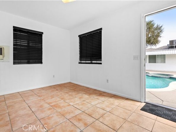 6301 Farmdale, North Hollywood (los Angeles) CA 91606