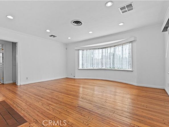 6301 Farmdale, North Hollywood (los Angeles) CA 91606