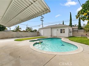 6301 Farmdale, North Hollywood (los Angeles) CA 91606