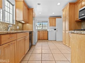 6301 Farmdale, North Hollywood (los Angeles) CA 91606