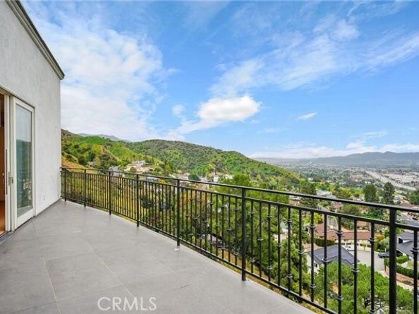 10050 Olivia Ter, Sun Valley (los Angeles) CA 91352