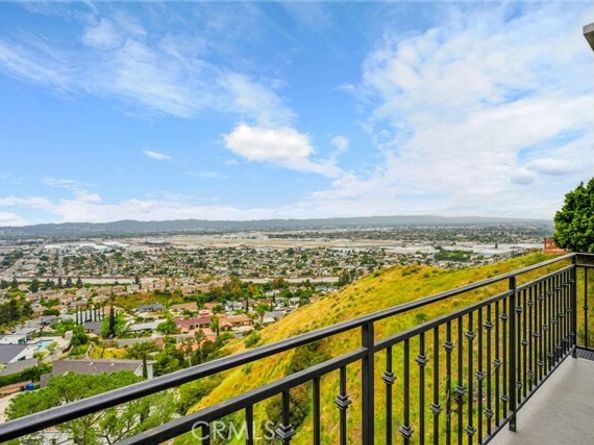 10050 Olivia Ter, Sun Valley (los Angeles) CA 91352