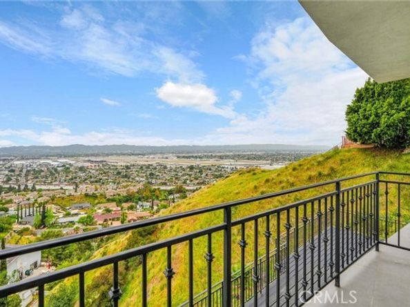 10050 Olivia Ter, Sun Valley (los Angeles) CA 91352