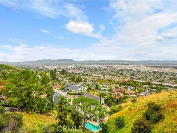 10050 Olivia Ter, Sun Valley (los Angeles) CA 91352
