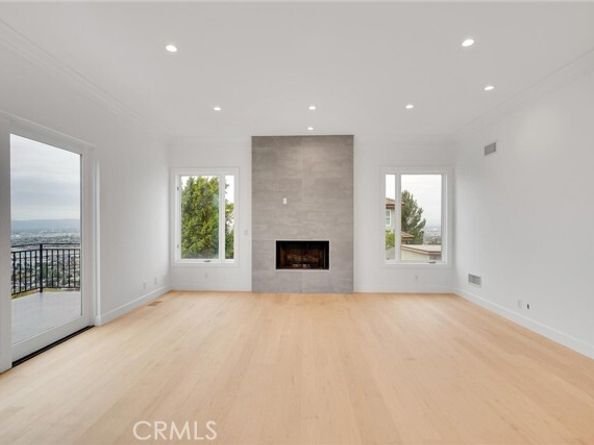 10050 Olivia Ter, Sun Valley (los Angeles) CA 91352