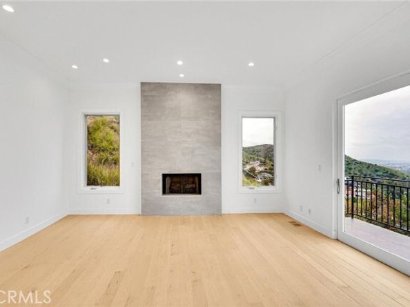 10050 Olivia Ter, Sun Valley (los Angeles) CA 91352