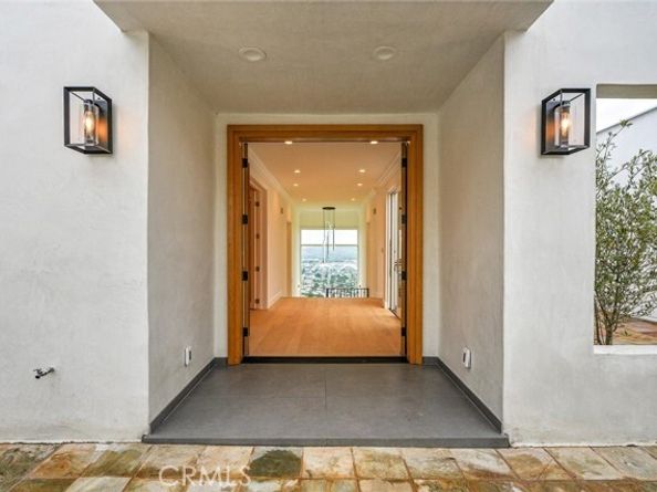 10050 Olivia Ter, Sun Valley (los Angeles) CA 91352