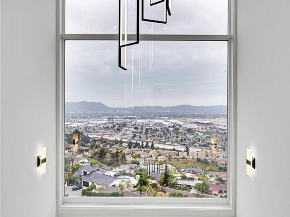 10050 Olivia Ter, Sun Valley (los Angeles) CA 91352