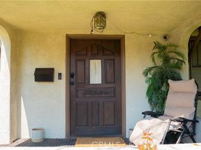 7319 Owensmouth Avenue, Canoga Park (los Angeles) CA 91303