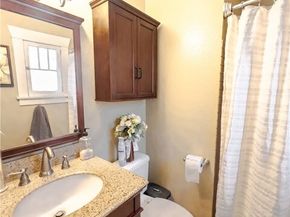 7319 Owensmouth Avenue, Canoga Park (los Angeles) CA 91303