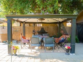 7319 Owensmouth Avenue, Canoga Park (los Angeles) CA 91303