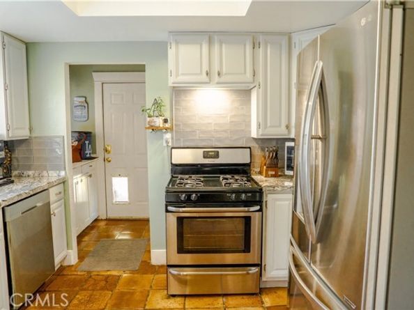 7319 Owensmouth Avenue, Canoga Park (los Angeles) CA 91303