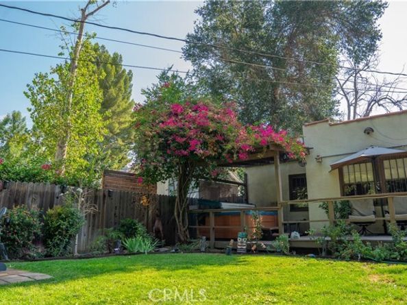 7319 Owensmouth Avenue, Canoga Park (los Angeles) CA 91303