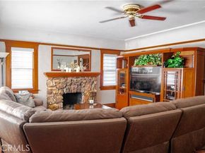7319 Owensmouth Avenue, Canoga Park (los Angeles) CA 91303