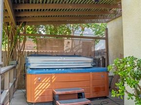 7319 Owensmouth Avenue, Canoga Park (los Angeles) CA 91303