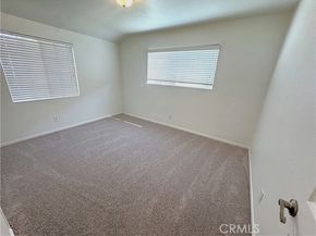 8735 Corbin Avenue, Northridge (los Angeles) CA 91324