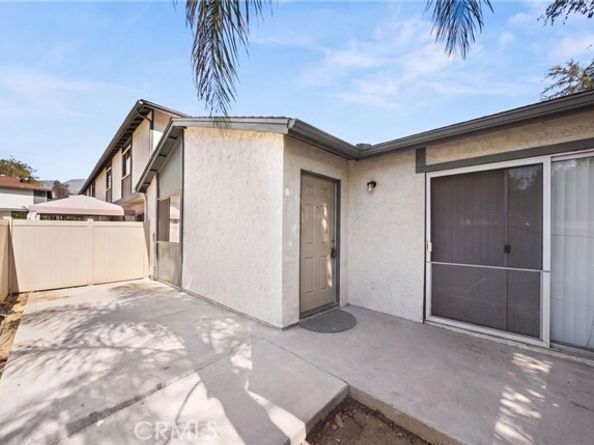 481 D, Upland CA 91786