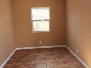 1402 E O, Wilmington (los Angeles) CA 90744