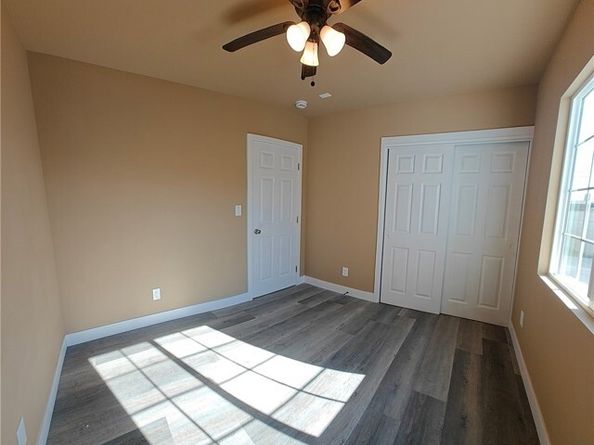 1402 E O, Wilmington (los Angeles) CA 90744