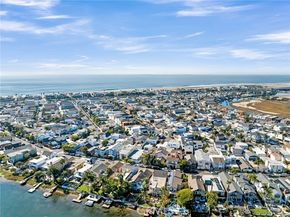331 Walnut Street, Newport Beach CA 92663