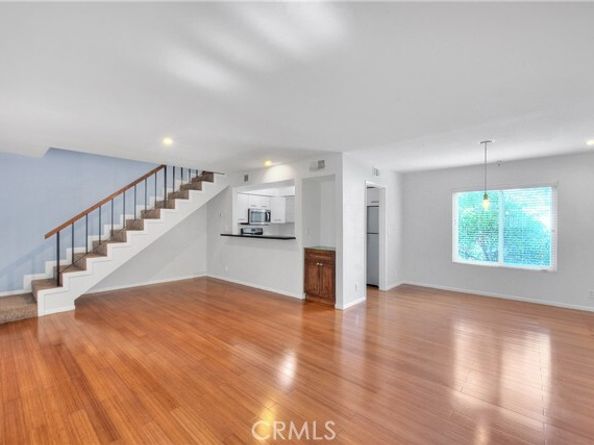 11154 Huston Street 7, North Hollywood (los Angeles) CA 91601