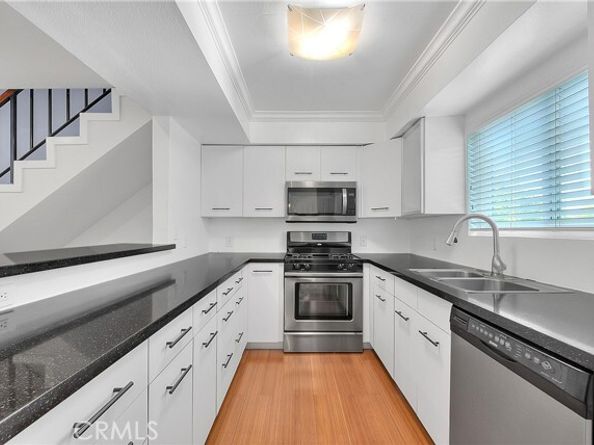 11154 Huston Street 7, North Hollywood (los Angeles) CA 91601