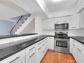 11154 Huston Street 7, North Hollywood (los Angeles) CA 91601