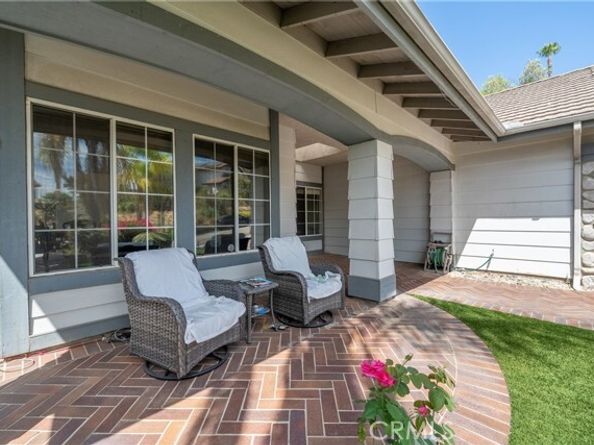 1463 Oak View way, Escondido CA 92029