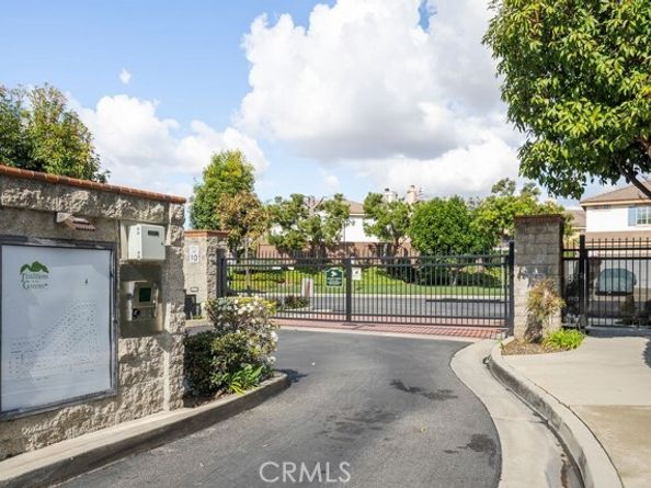2037 Pine Hurst, Hawthorne CA 90250