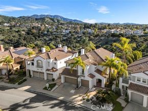 20 Flores, Lake Forest (el Toro) CA 92610