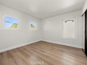 20 Flores, Lake Forest (el Toro) CA 92610