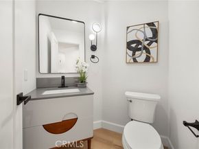 20 Flores, Lake Forest (el Toro) CA 92610