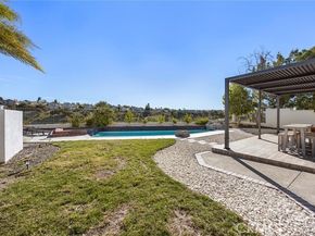 20 Flores, Lake Forest (el Toro) CA 92610