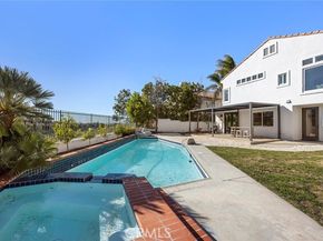 20 Flores, Lake Forest (el Toro) CA 92610